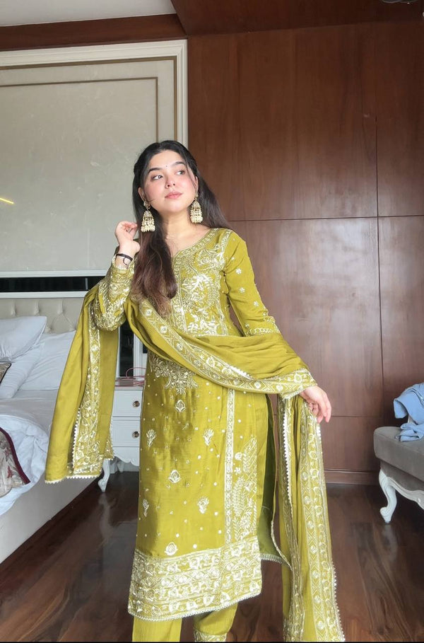 Aaria Sunshine & Grace Traditional Suit Set