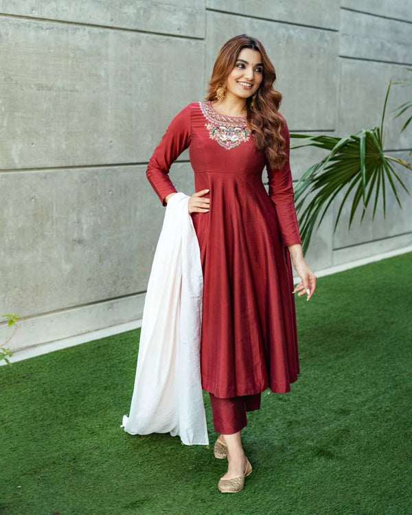 Kesriyanc Radiance Hand-Embroidered Anarkali Suit
